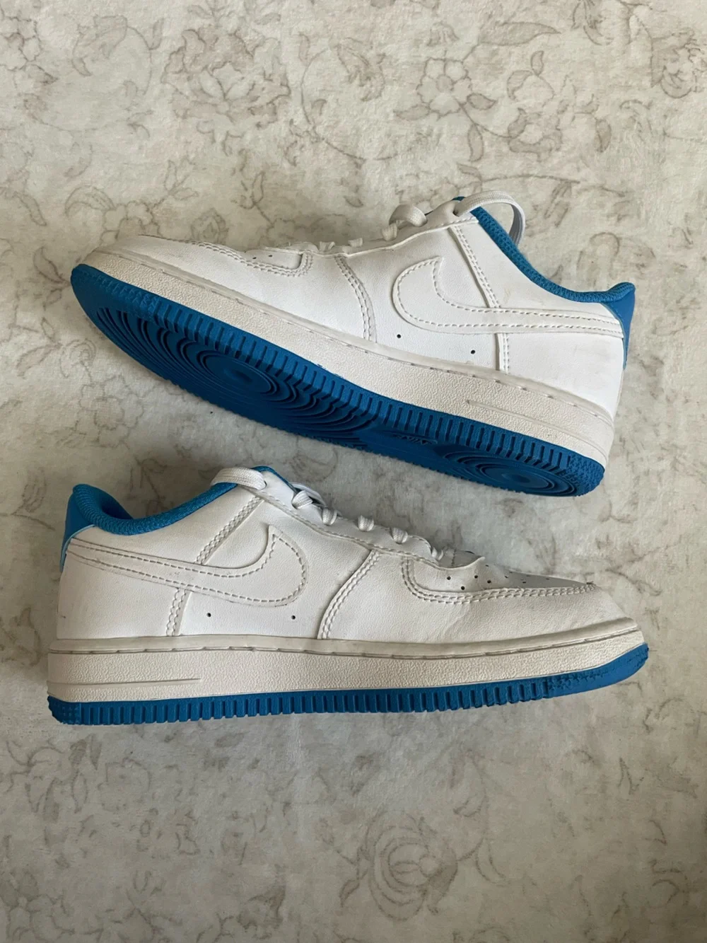Nike Force 1 White and Light Blue Low-Top Sneakers